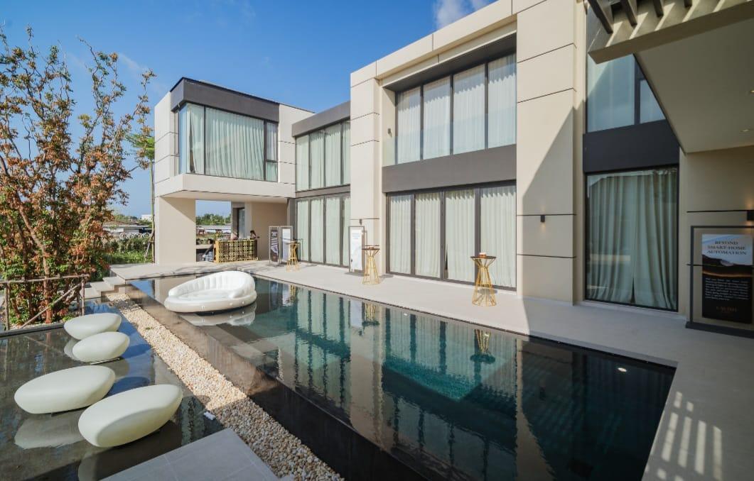 Luxury 5-Bedroom Two-story Villa in Lavish Estate, Chalong