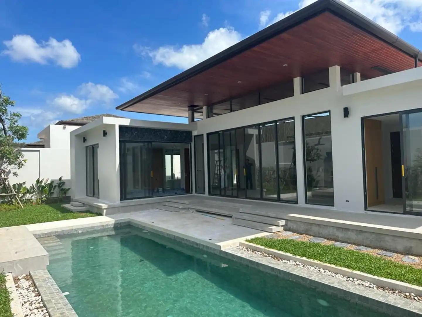 Botanica Modern Loft 3-Bedroom Resale from Private Owner