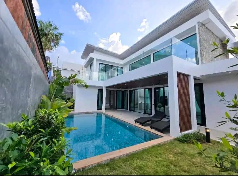 Brand New 3-Bedroom Private Pool Villa for Sale in Sai Yuan, Naiharn - From Private Owner