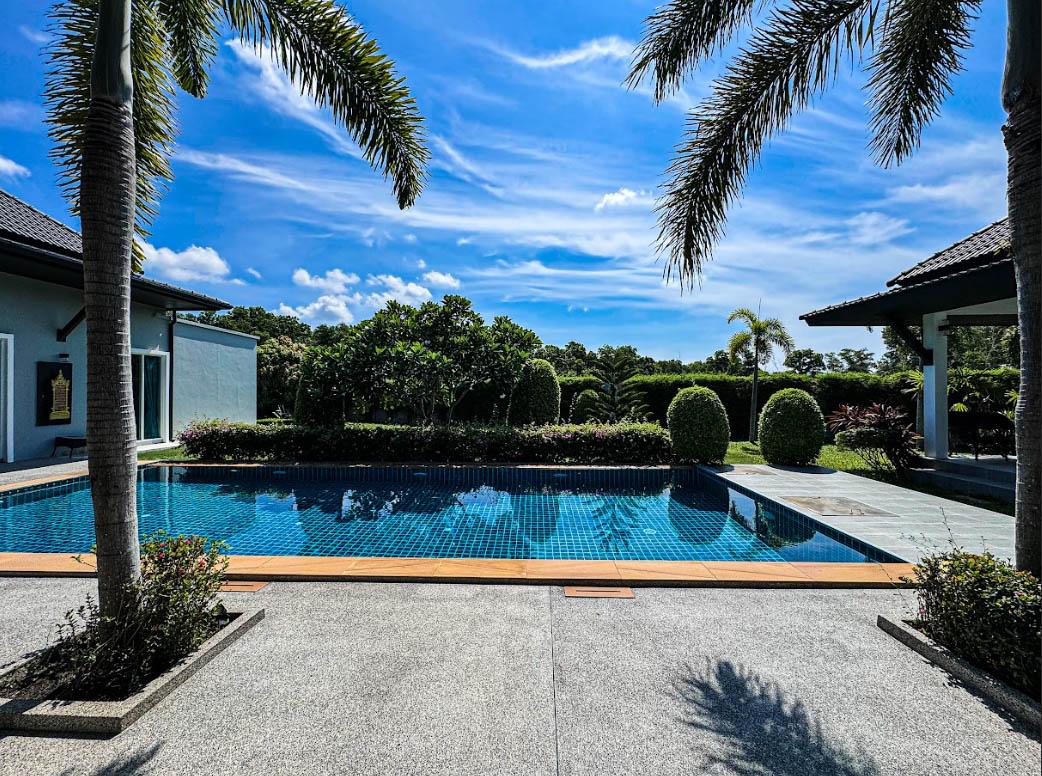 3-Bedroom Bua Sawan Villa for Sale on Large Plot in Cherngtalay - From Private Owner - Photo 3
