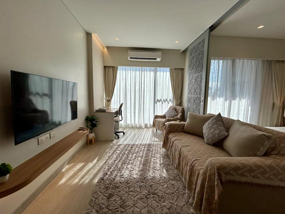 Luxury One Bedroom Laguna Lakeside Residences Condo for Sale from Owner