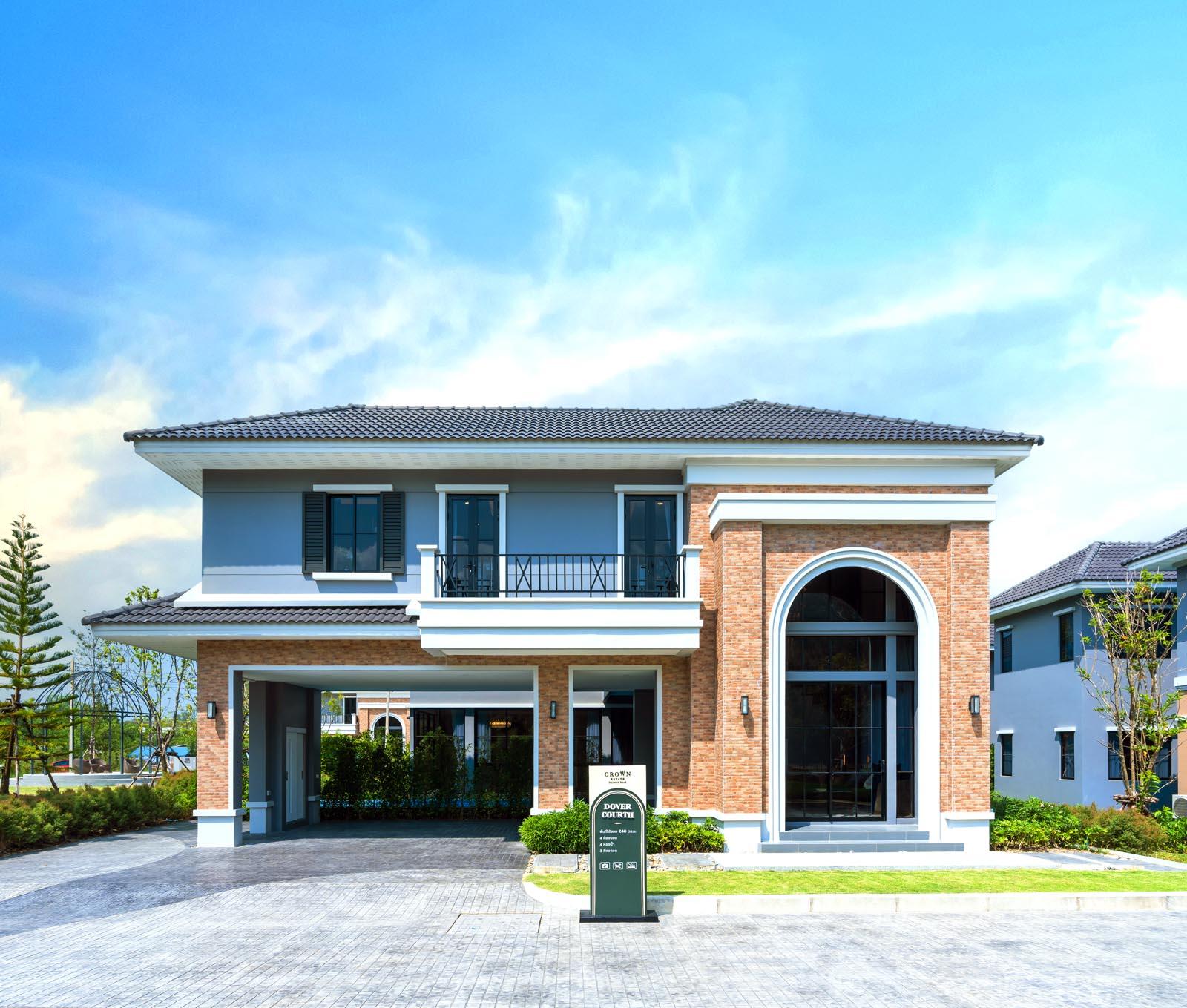 British-style Detached 4 Bedroom Family Villa for Sale at Crown Estate Koh Keaw