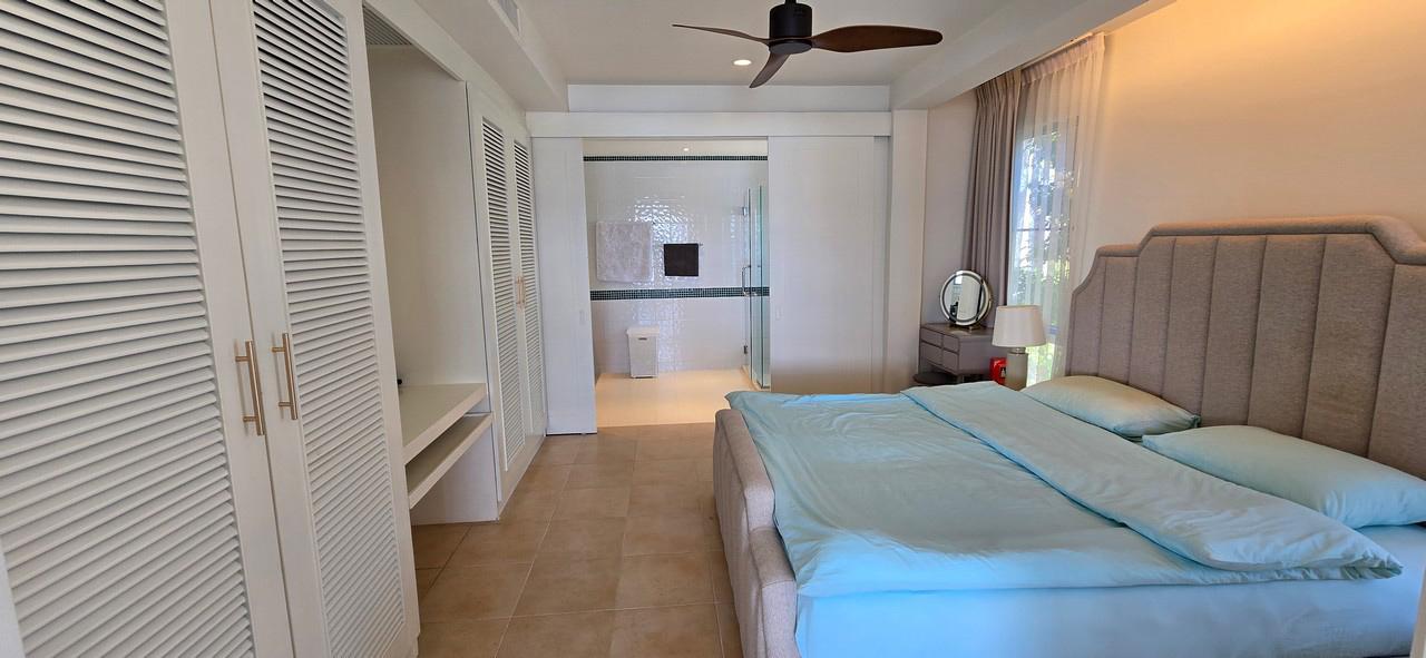 Spacious 2-Bed Apartment with Breathtaking Sea Views in East Coast Ocean Villas Ao Por - Photo 2