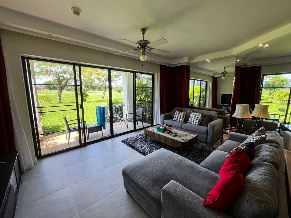 Foreign Freehold 1-Bedroom Ground Floor Condo for Sale in Allamanda 3 Laguna