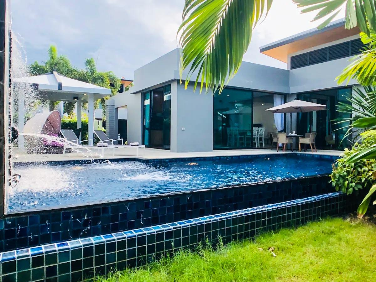 Baan Bondharik Villa for Sale in Nai Harn Baan Bua Estate Naiharn Phuket