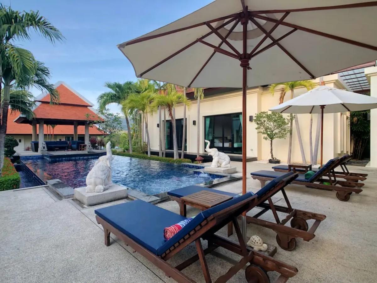 Luxury 5 bedroom Villa for Sale in Nai Harn Baan Bua Estate - Photo 2