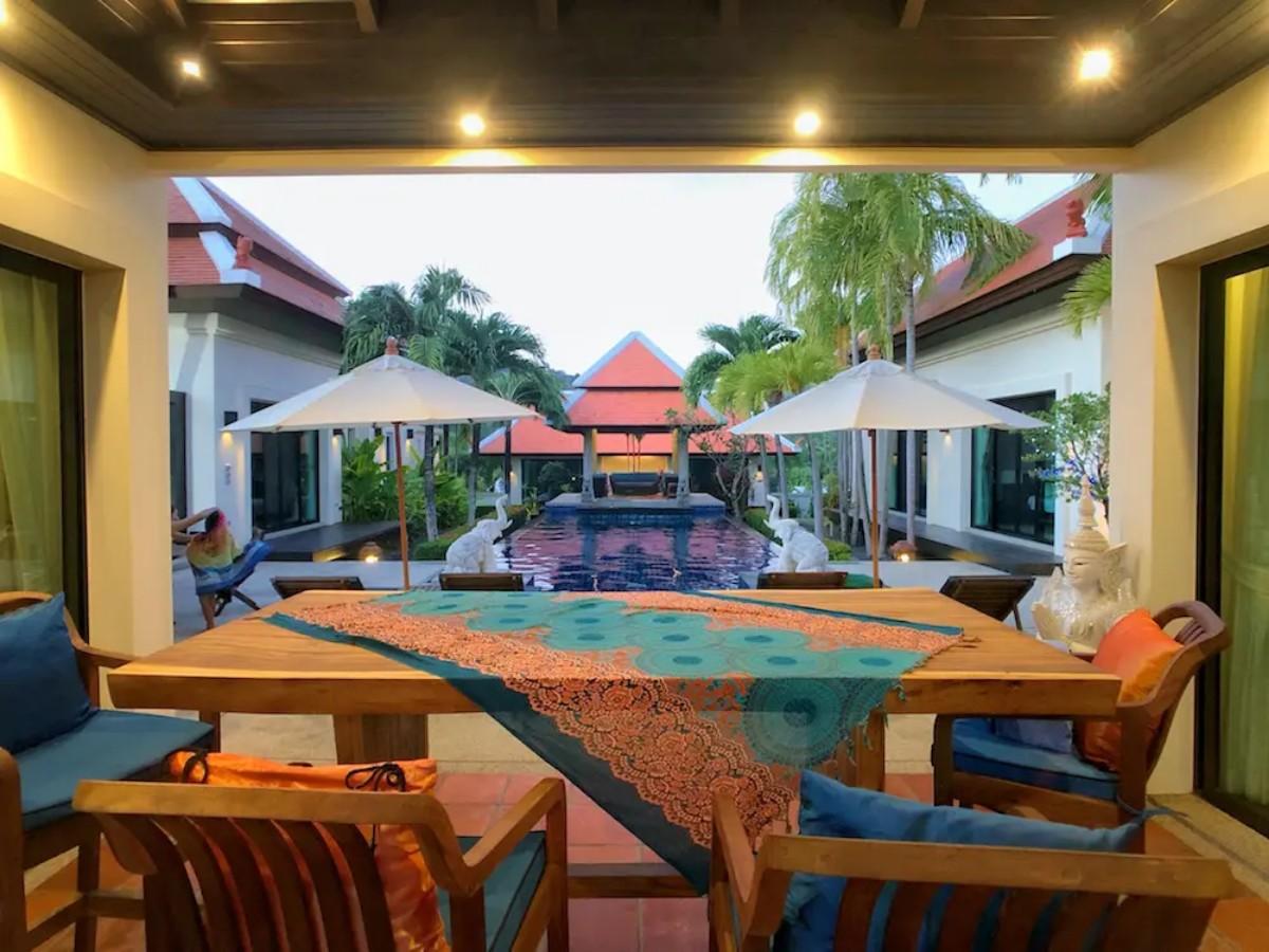 Luxury 5 bedroom Villa for Sale in Nai Harn Baan Bua Estate - Photo 3