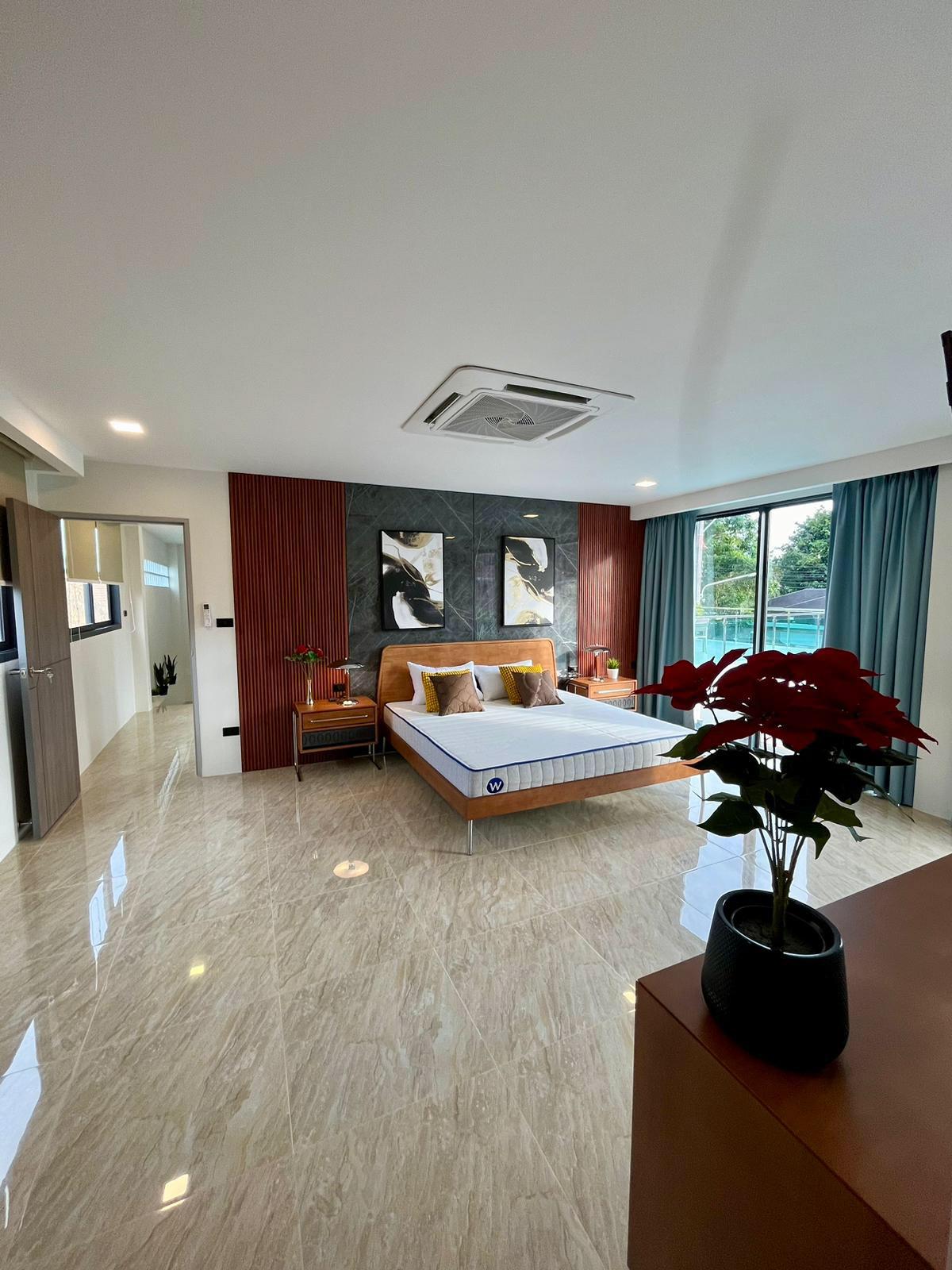 Modern 4-Bedroom Pool Villa for Sale on Soi King Pattana 4 Rawai Phuket - Photo 2