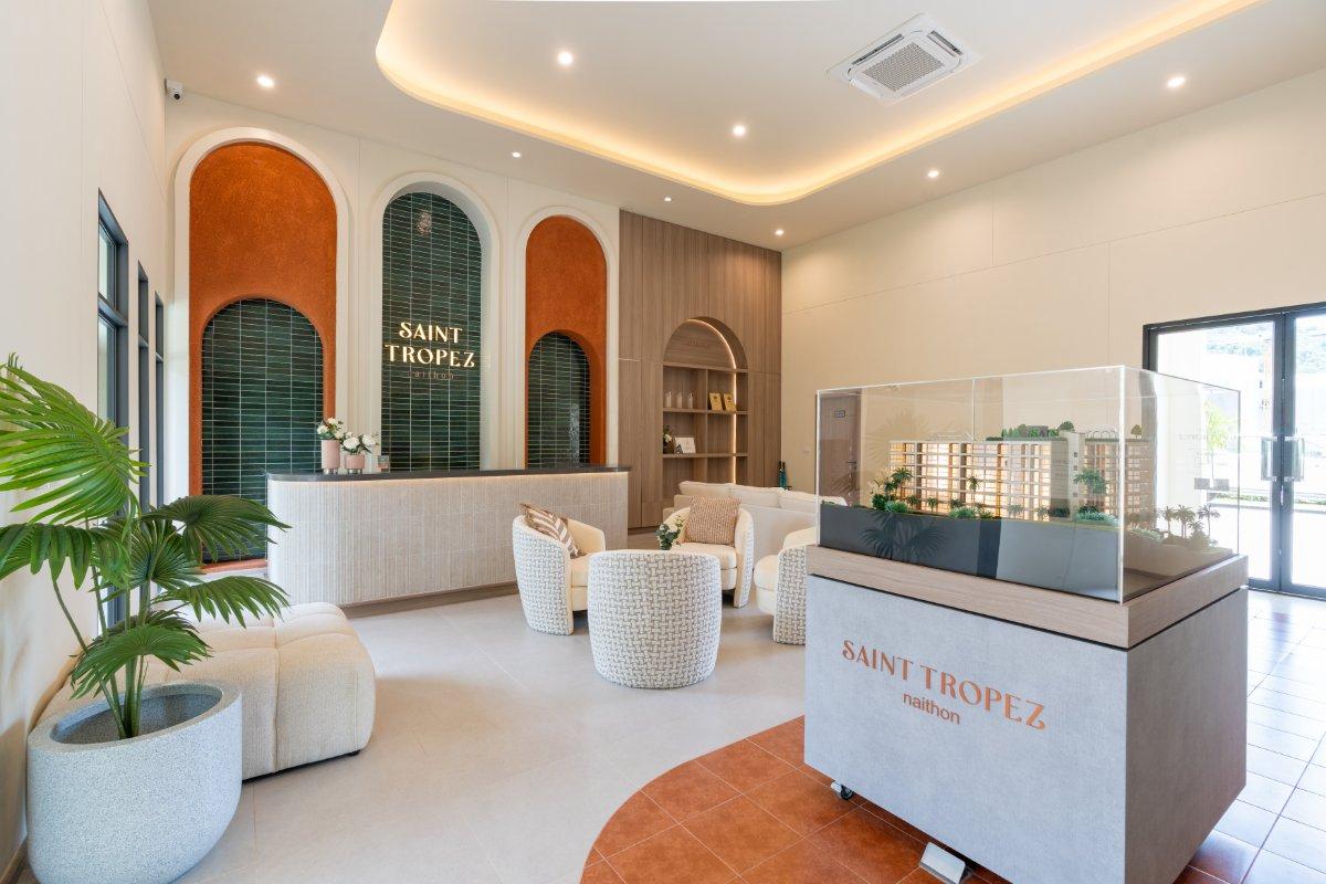Interior view of 1 Bedroom Apartment at Saint Tropez Condo for Sale - Walking Distance to the Beach