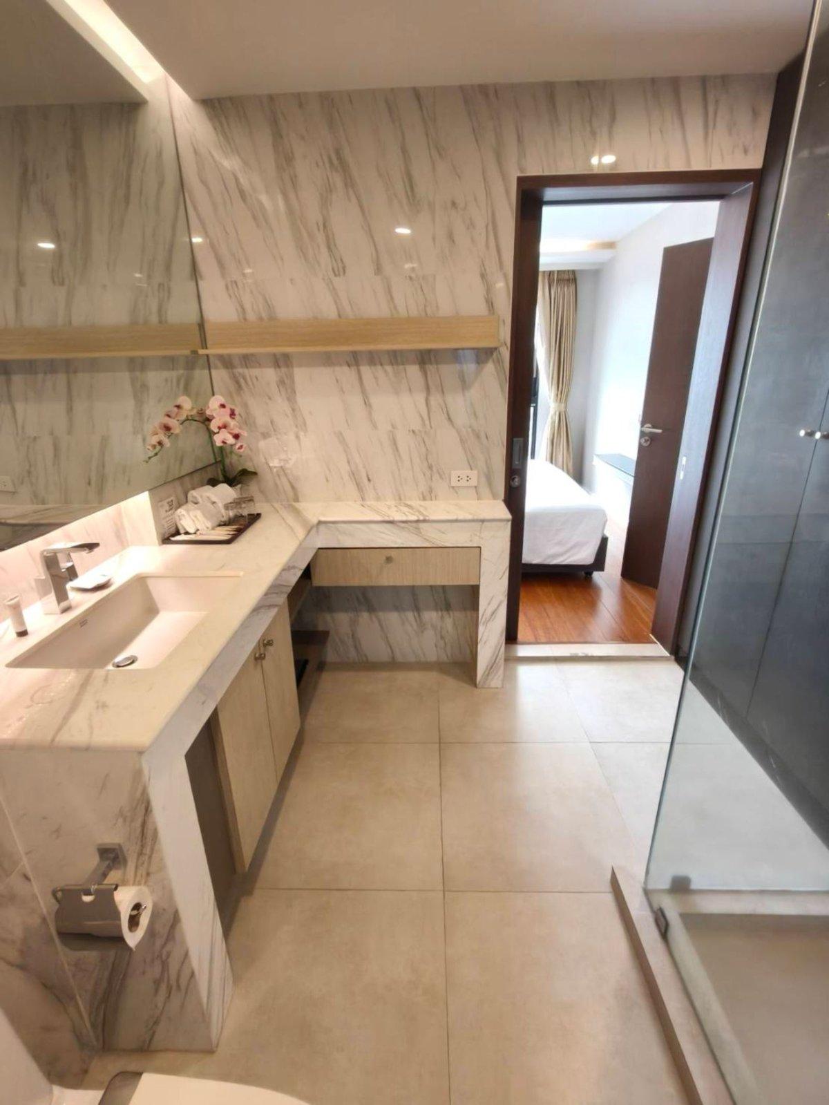 Interior view of Foreign Freehold 2-Bedroom Sea View Condo for Sale in Panora Mida Grande Surin