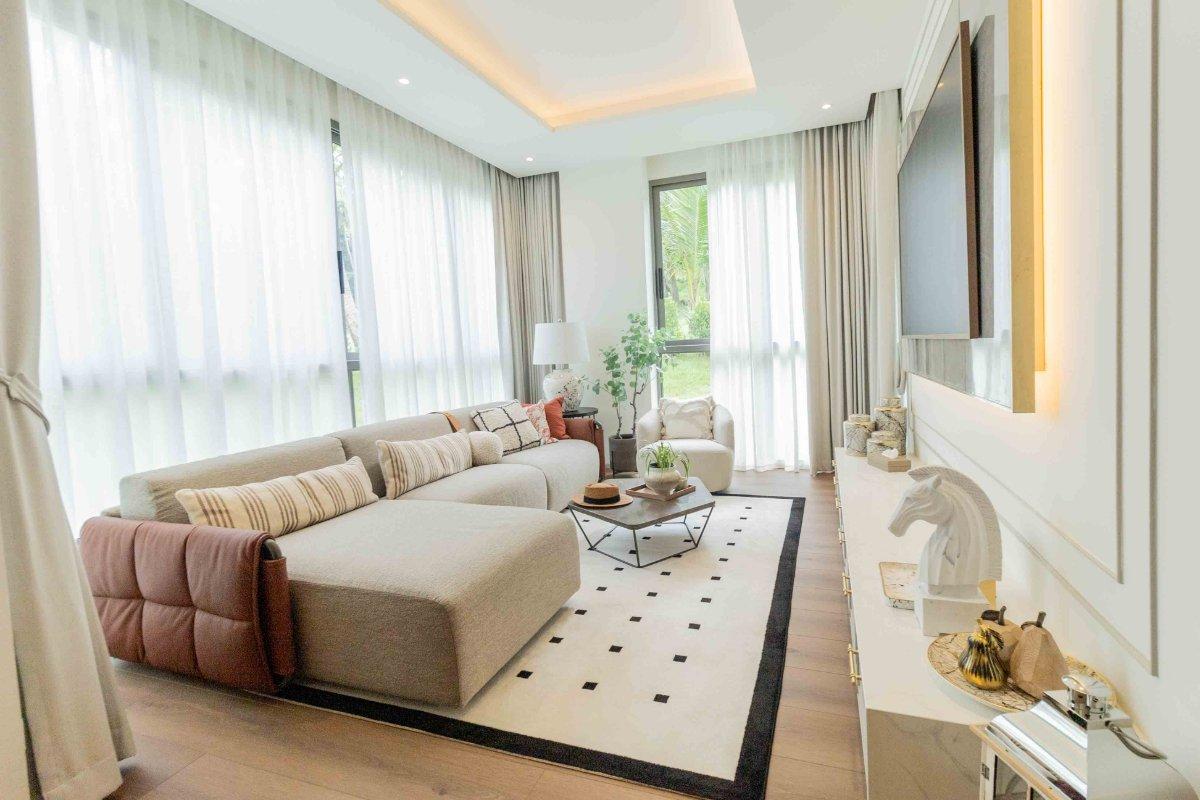 Interior view of 3 Bedroom Sky Pool Villa for Sale at Petit Tycoon, Surin Beach