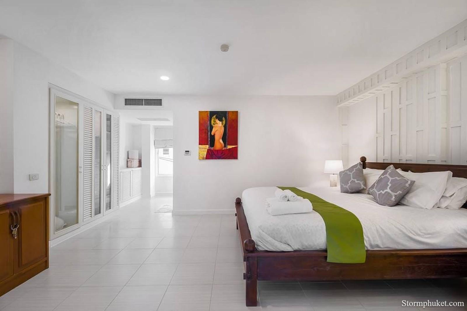 Interior view of Foreign Freehold 2-Bedroom Condo for Sale in The Sands Naiharn Beach