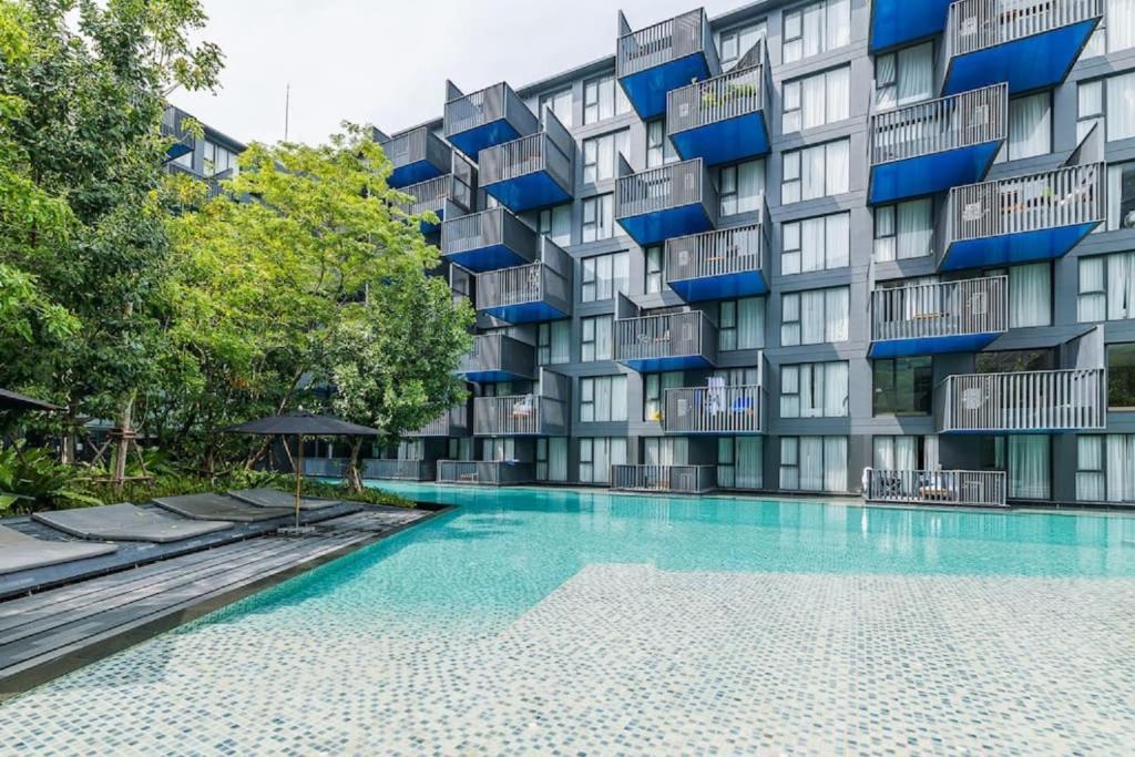 Interior view of 1 Bedroom Foreign Freehold Resale Condo at Deck Patong