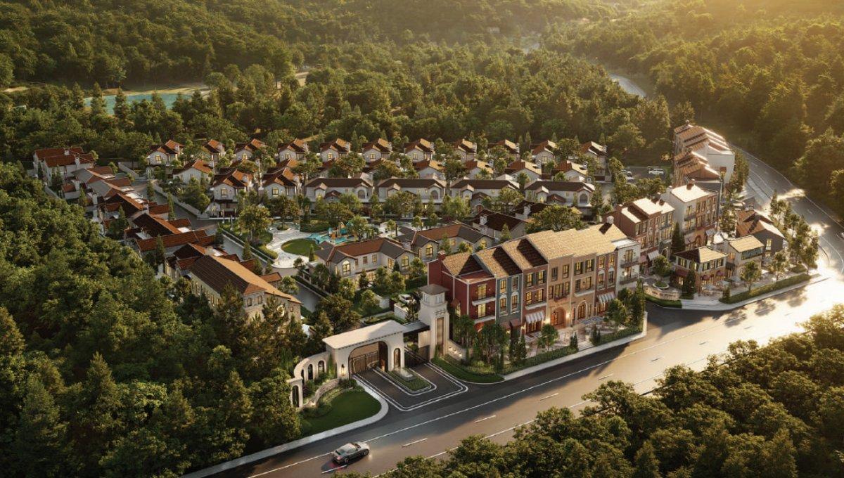 Interior view of 4 Bedroom Lavera Type Villas for Sale at Casa de Monte, Phuket