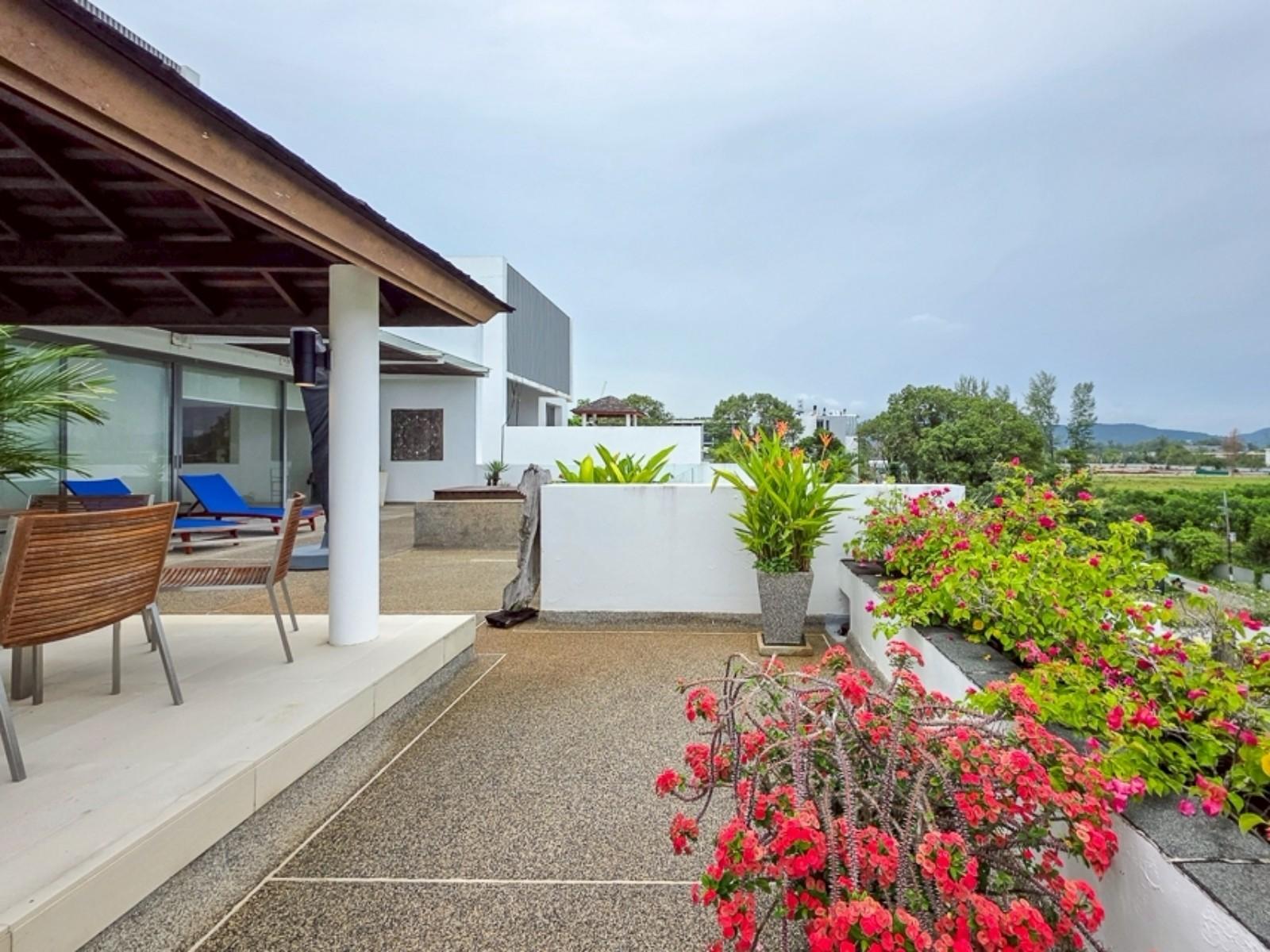 Interior view of Stylish 3-Bedroom Lotus Gardens Layan Foreign Freehold Condo for Sale