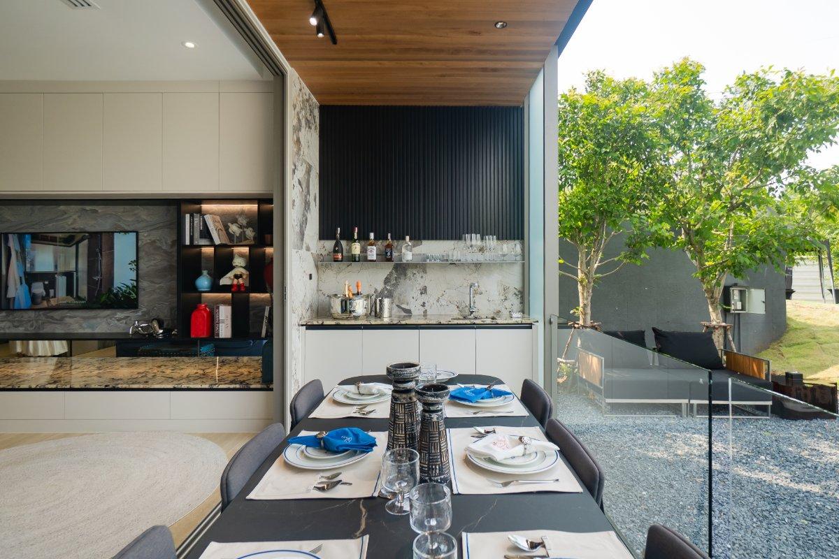 Interior view of Large 1 Bedroom Apartment for Sale at The Liberty Condominium by Wallaya