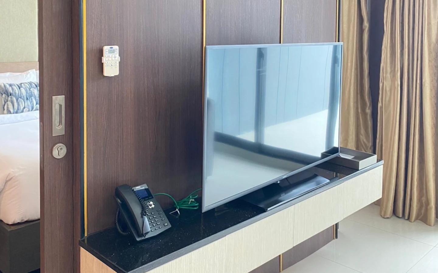 Interior view of Large 1-Bedroom Sea View Condo for Sale at Panora Mida Grande Surin - D502
