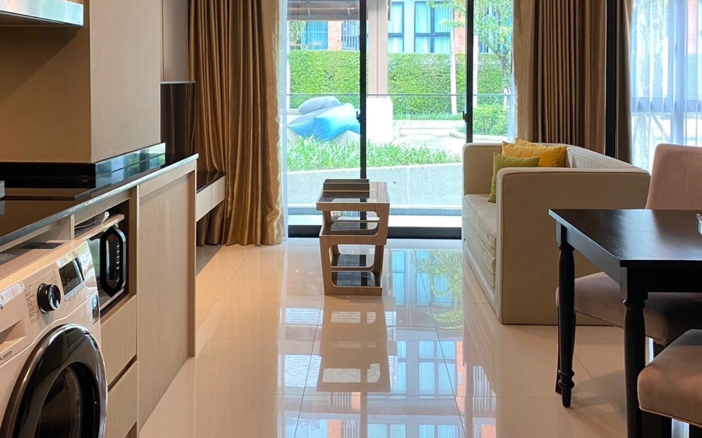Interior view of Standard 1 Bedroom Condo for Sale at Panora Mida Grande Surin - D509