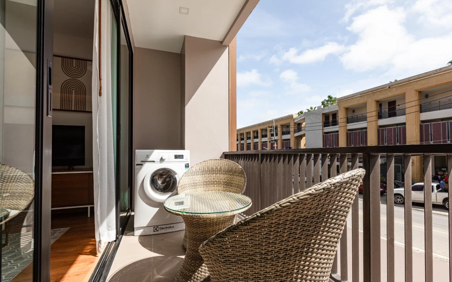 Interior view of Deluxe 1 Bedroom Apartment for Sale at Proud Condominium