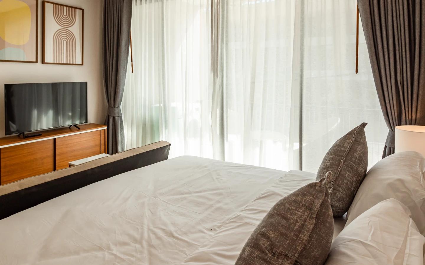 Interior view of Deluxe 1 Bedroom Apartment for Sale at Proud Condominium