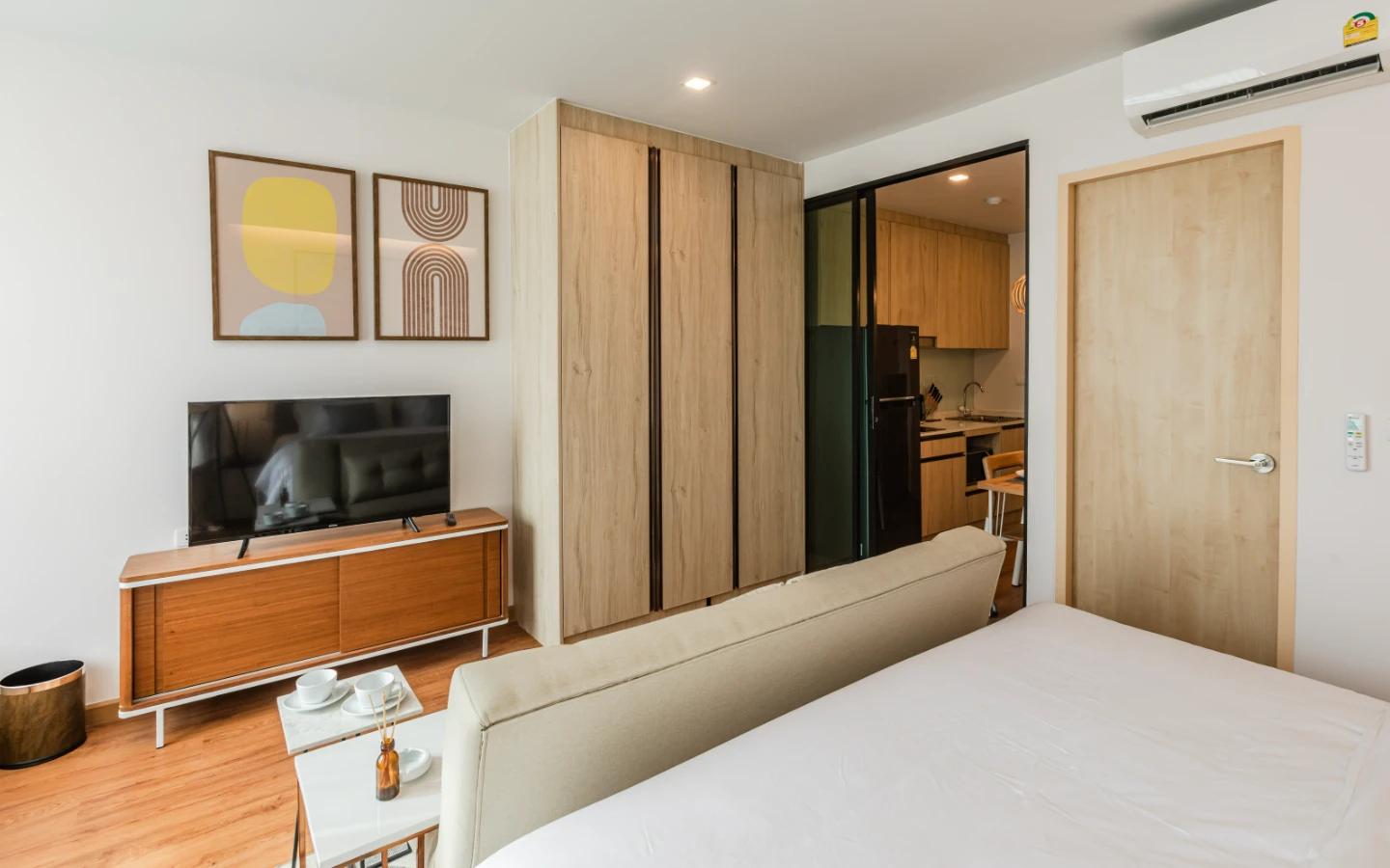 Interior view of Superior 2 Bedroom Apartment for Sale at Proud Condominium