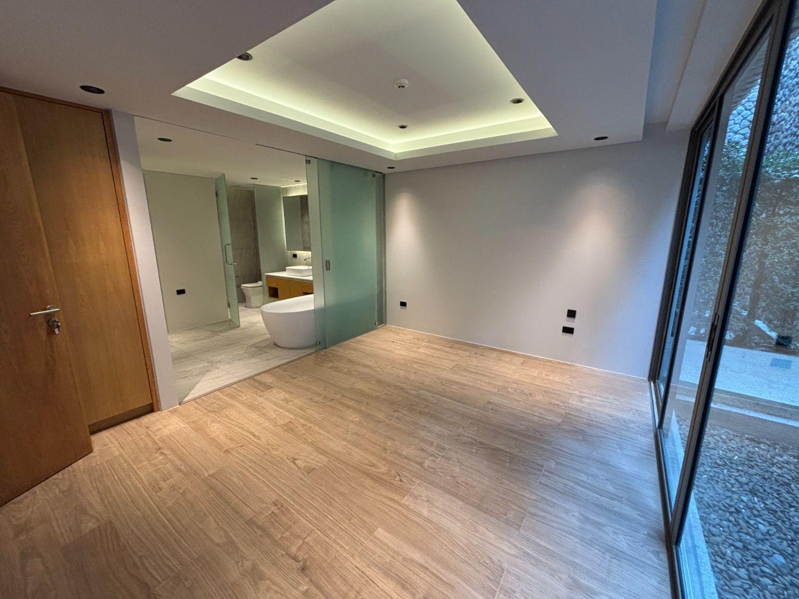 Interior view of 2 Bedroom Sea View Apartment for Sale at Bluepoint Condo, Patong - Unit 103