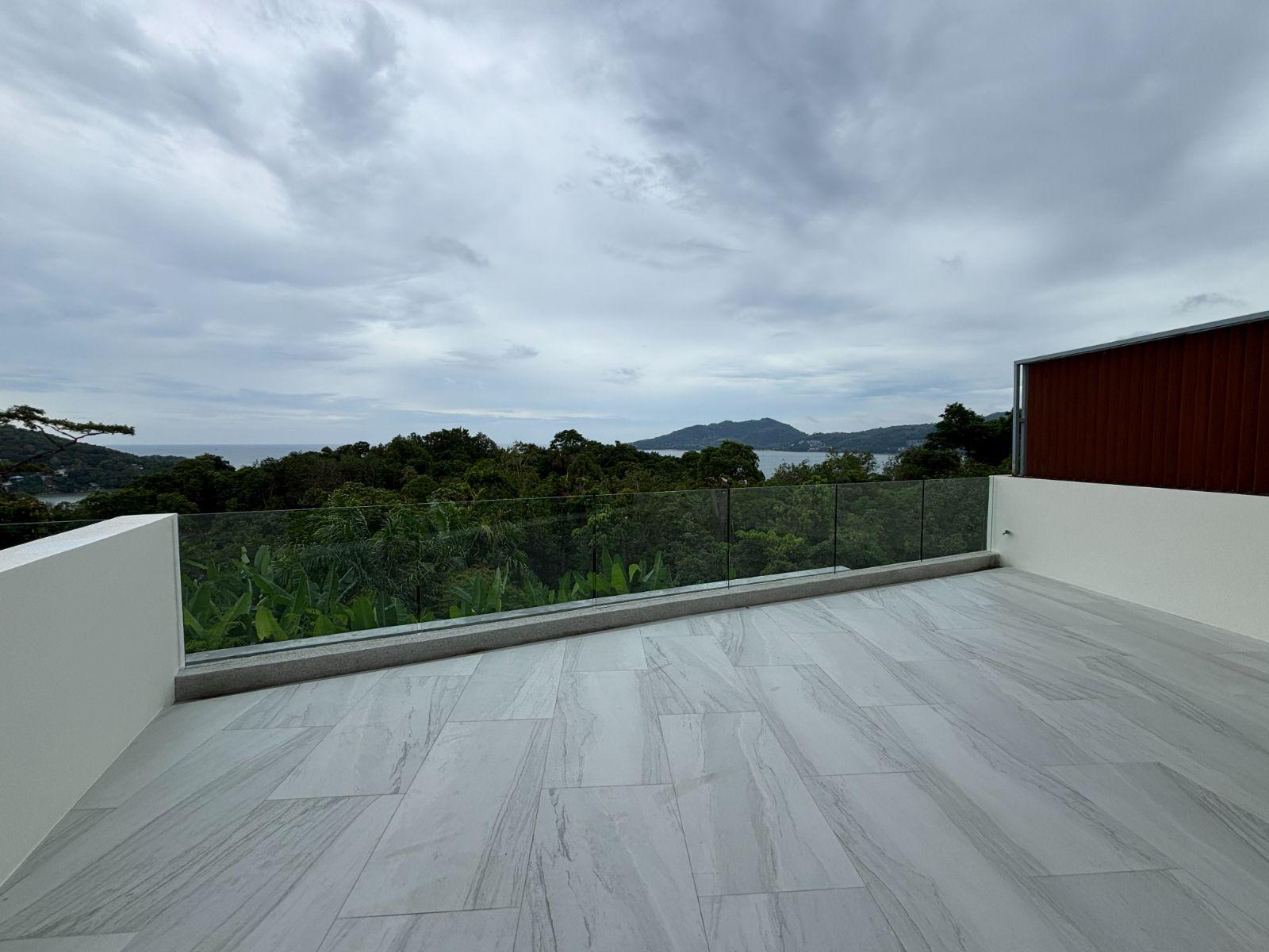Interior view of 2 Bedroom Sea View Apartment for Sale at Bluepoint Condo, Patong - Unit 103
