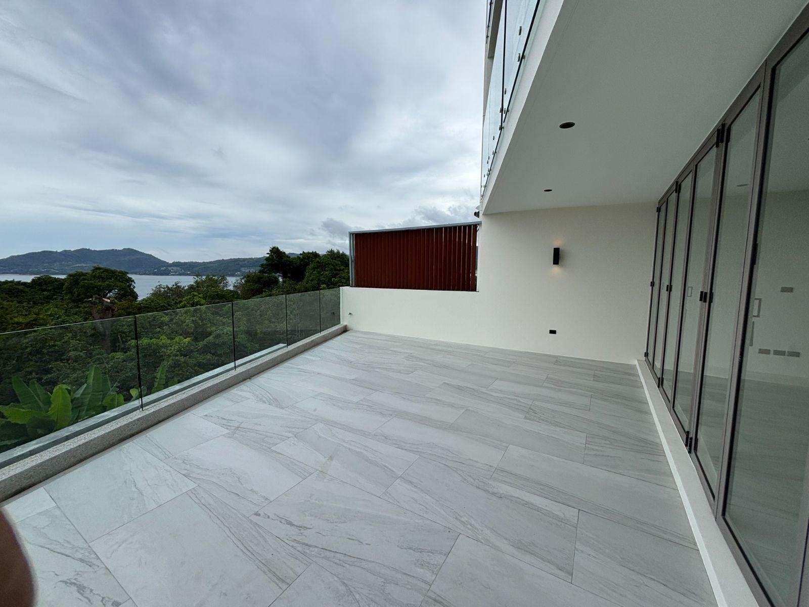 Interior view of 2 Bedroom Sea View Apartment for Sale at Bluepoint Condo, Patong - Unit 103