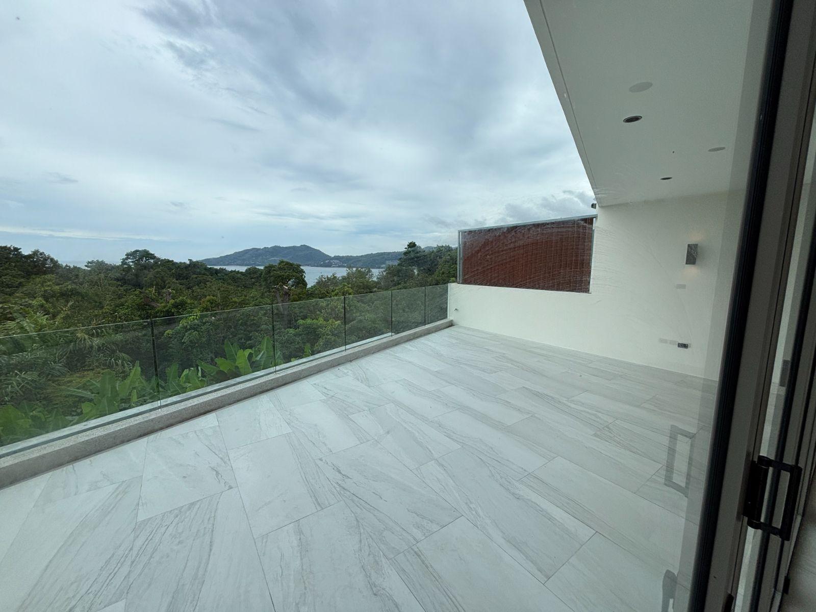 Interior view of 2 Bedroom Sea View Apartment for Sale at Bluepoint Condo, Patong - Unit 103
