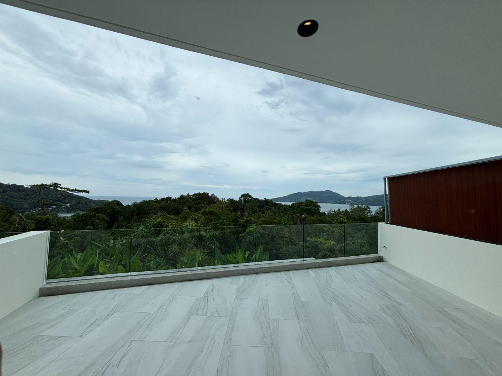 Interior view of 2 Bedroom Sea View Apartment for Sale at Bluepoint Condo, Patong - Unit 103