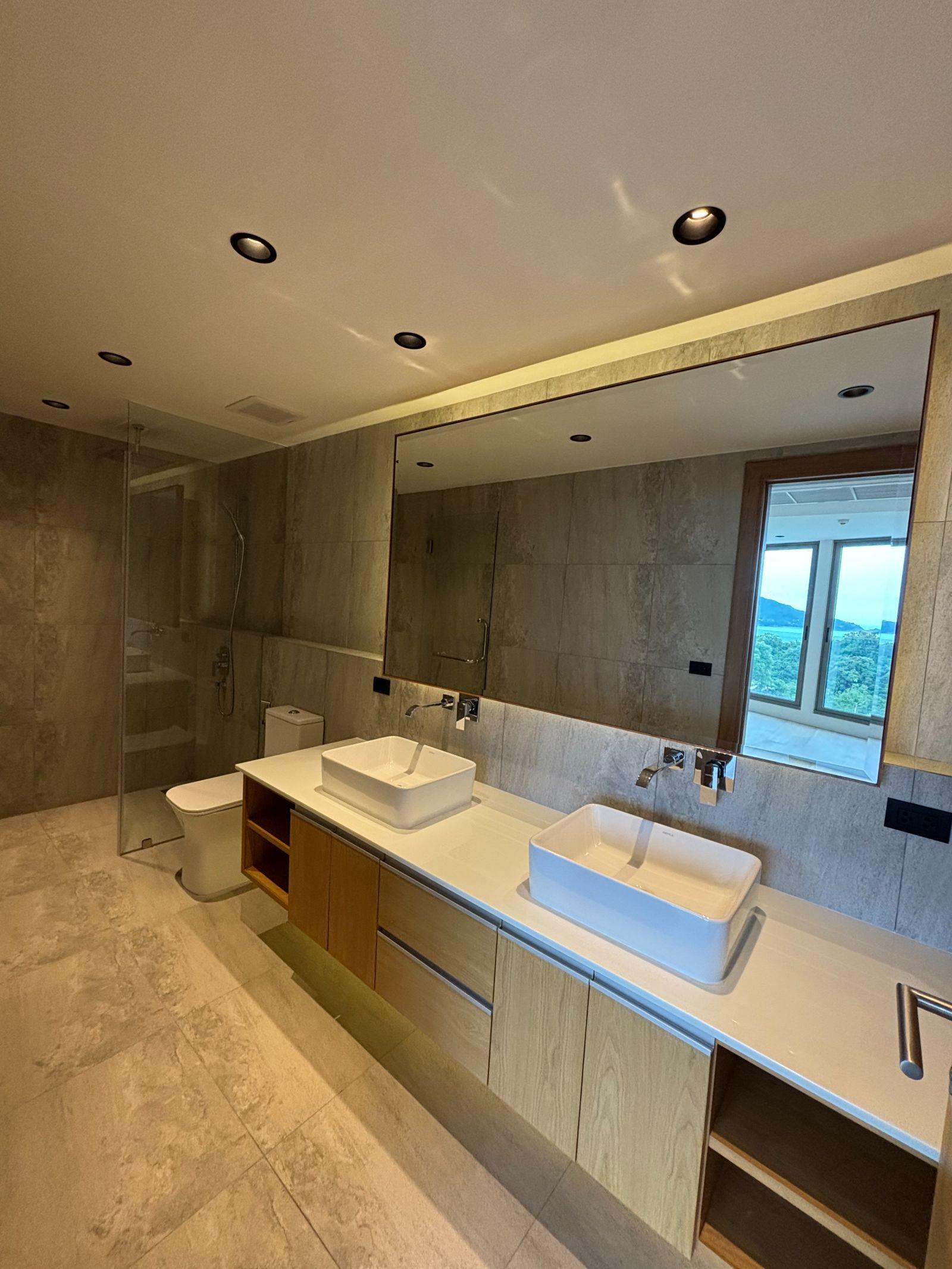 Interior view of 2 Bedroom Sea View Apartment for Sale at Bluepoint Condo, Patong - Unit 103