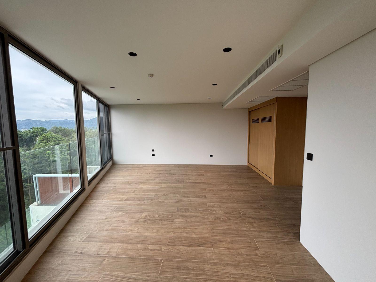 Interior view of 2 Bedroom Sea View Apartment for Sale at Bluepoint Condo, Patong - Unit 103