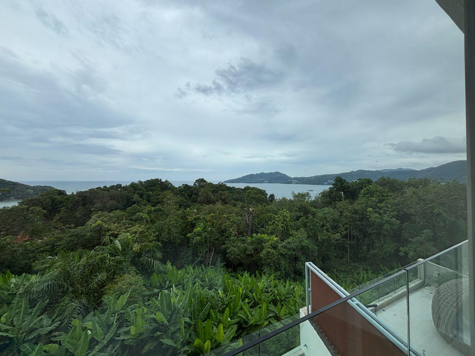 Interior view of 2 Bedroom Sea View Apartment for Sale at Bluepoint Condo, Patong - Unit 103