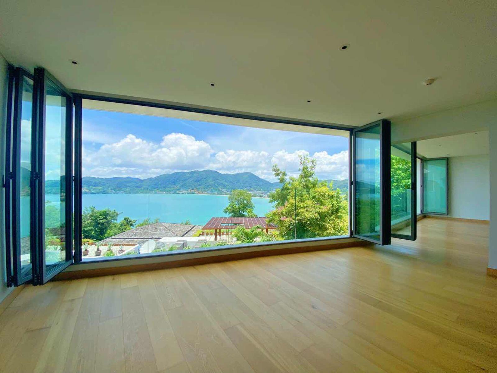 Interior view of 5 Bedroom Magnificent Sea View Penthouse for Sale at Bluepoint Condo, Patong