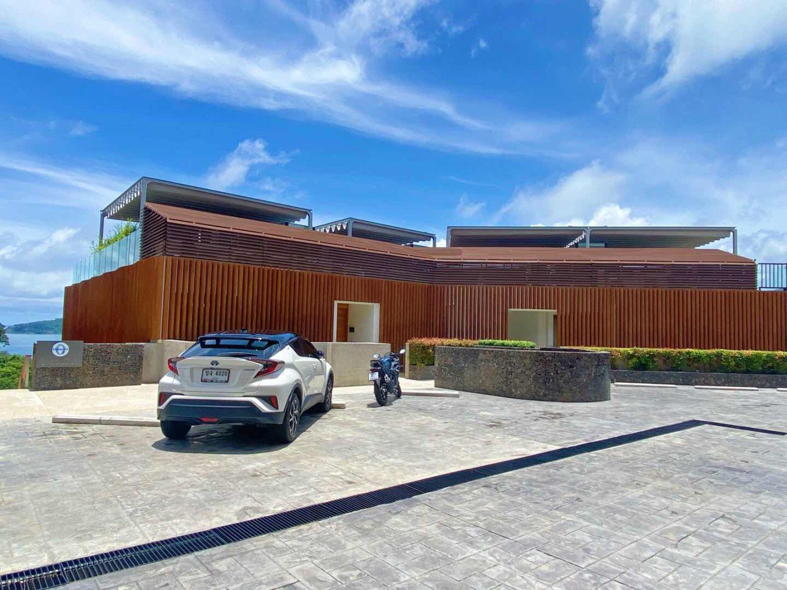 Interior view of 5 Bedroom Magnificent Sea View Penthouse for Sale at Bluepoint Condo, Patong
