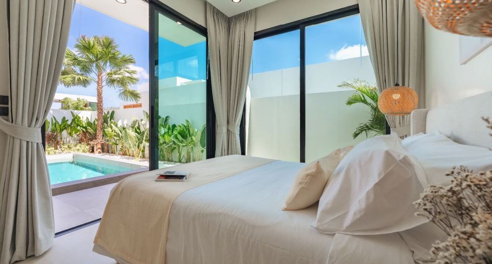 Move-in Ready 3-Bedroom Private Pool Resale Villa in Sunrise Palms - Photo 2