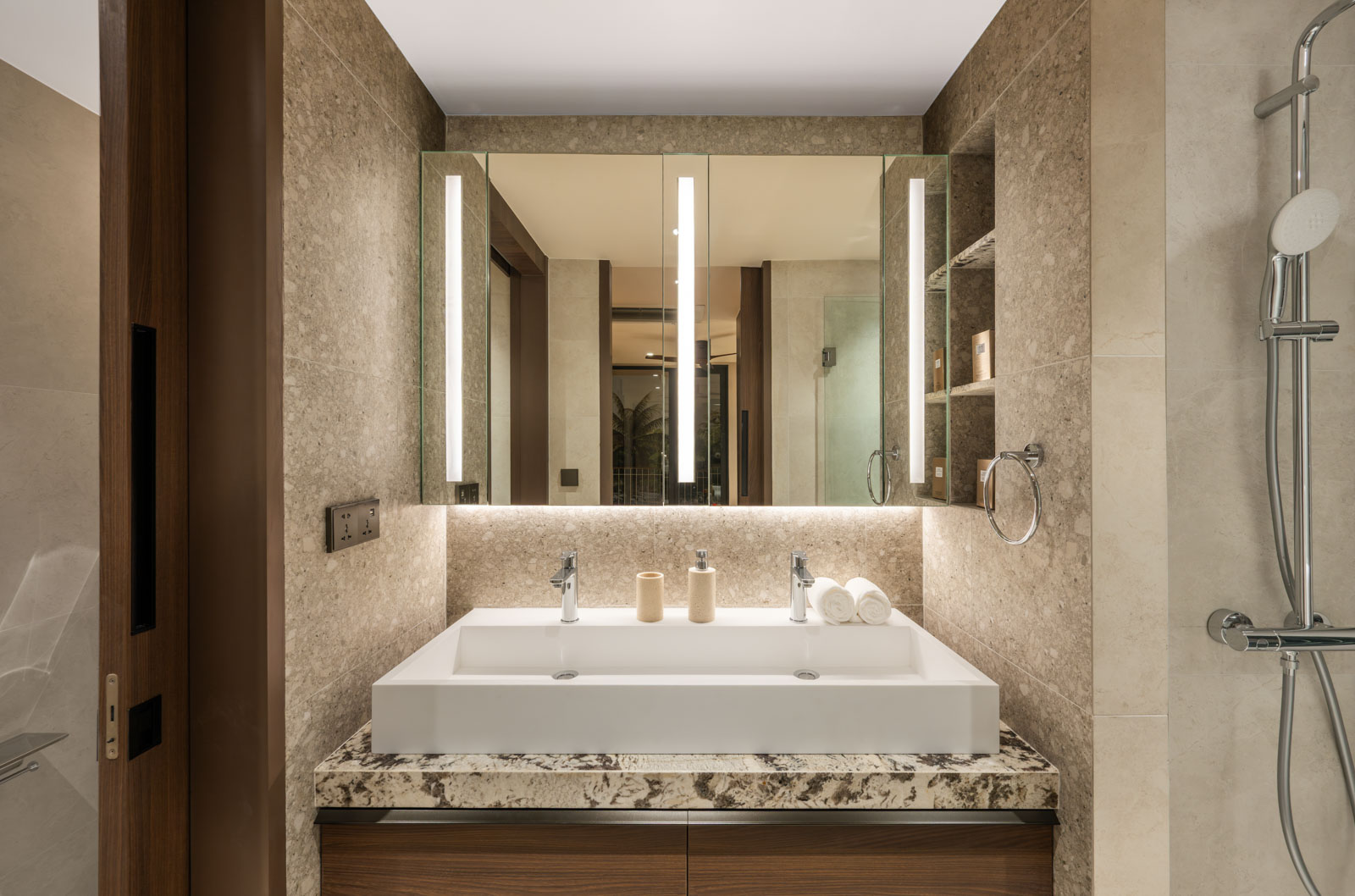 Luxury 2-Bedroom Condo in Laguna Golf Residences Hibiscus - Photo 16