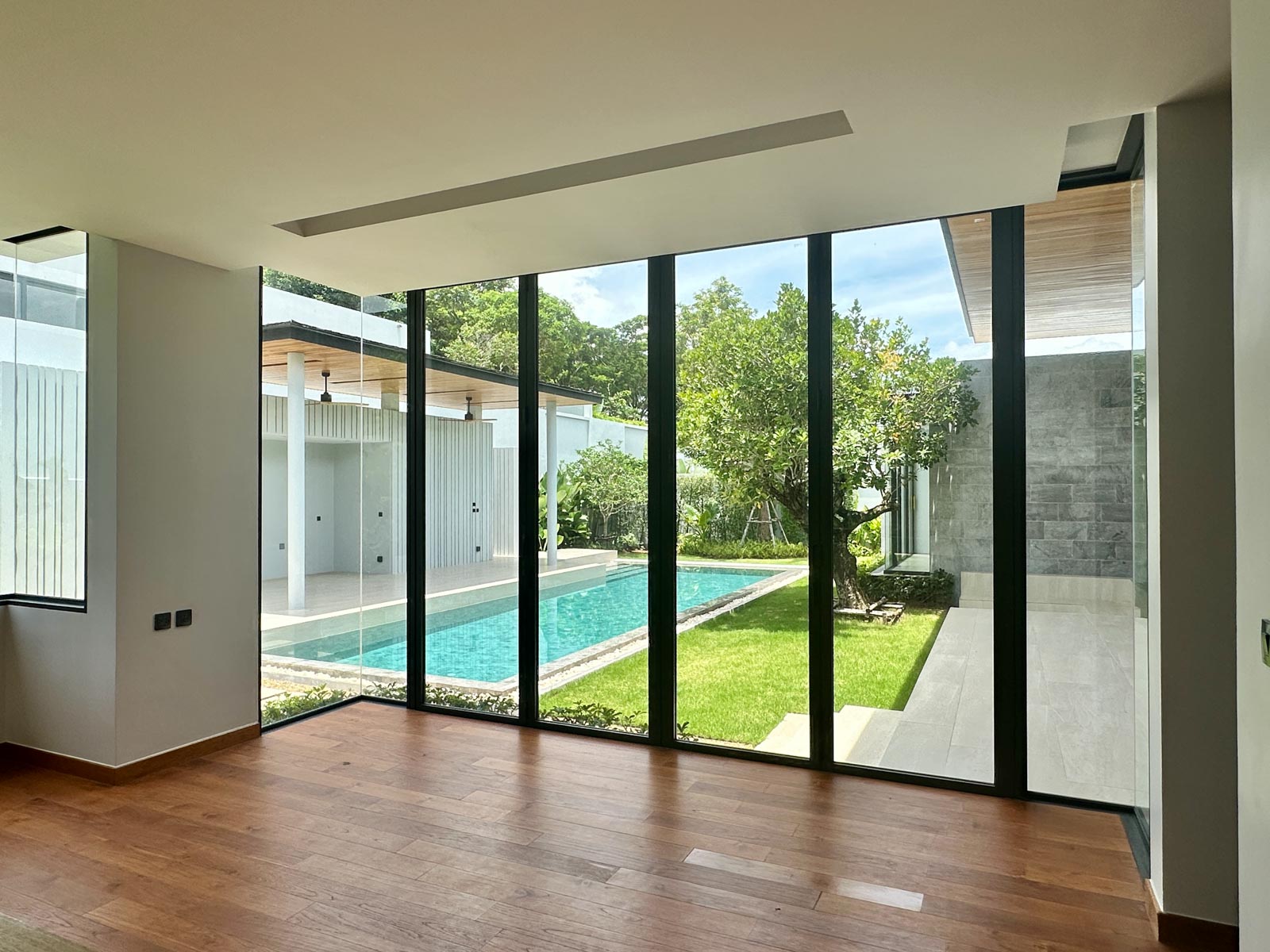 Botanica Foresta 4-Bedroom Resale - Ready to move & 1-Year Financing Plan - Photo 24