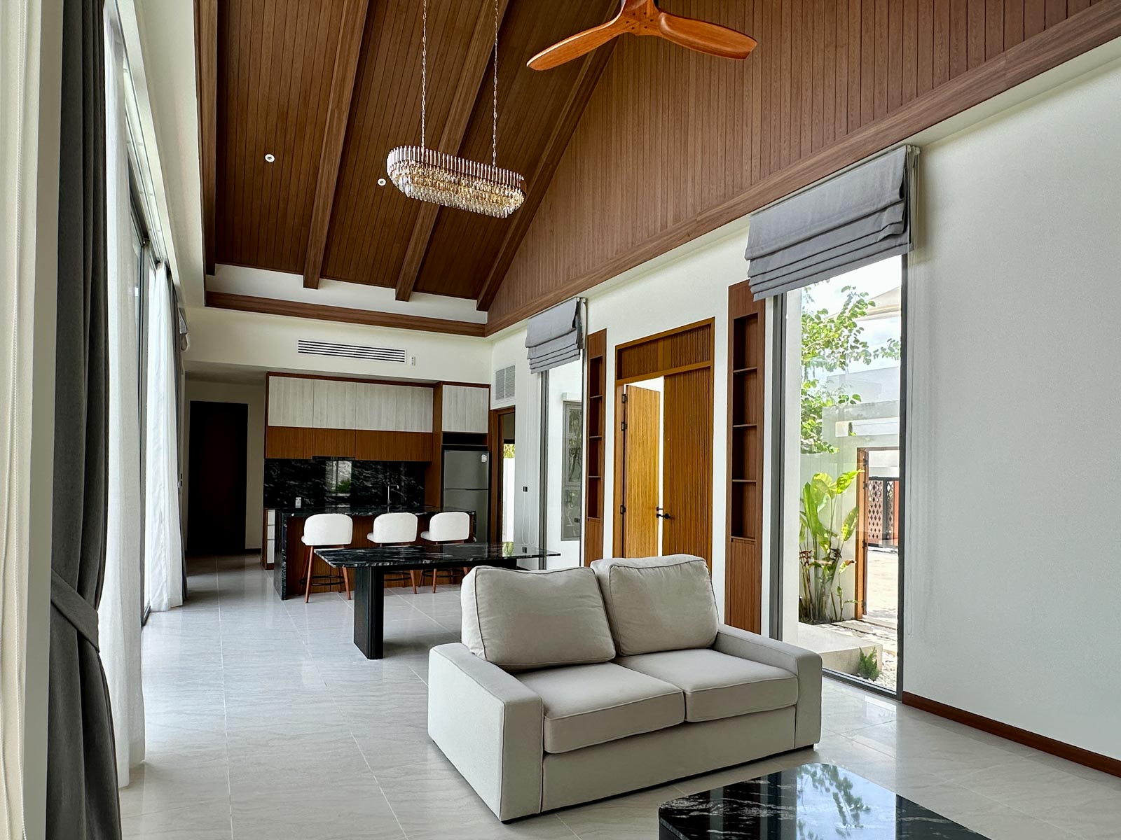 3-Bedroom Ozone Resale Villa - Ready to move & 1-Year Financing Plan - Photo 7