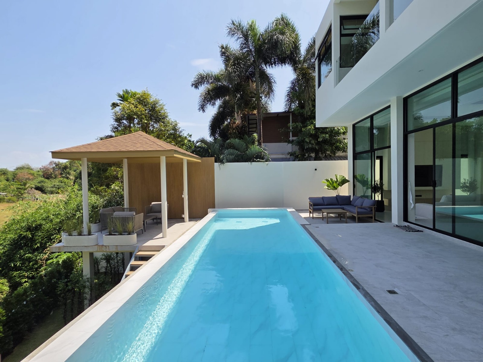 Interior view of 3-Bedroom Infinity Pool Villa for Sale in Chalong, Phuket – 402 sqm Luxury Private Home