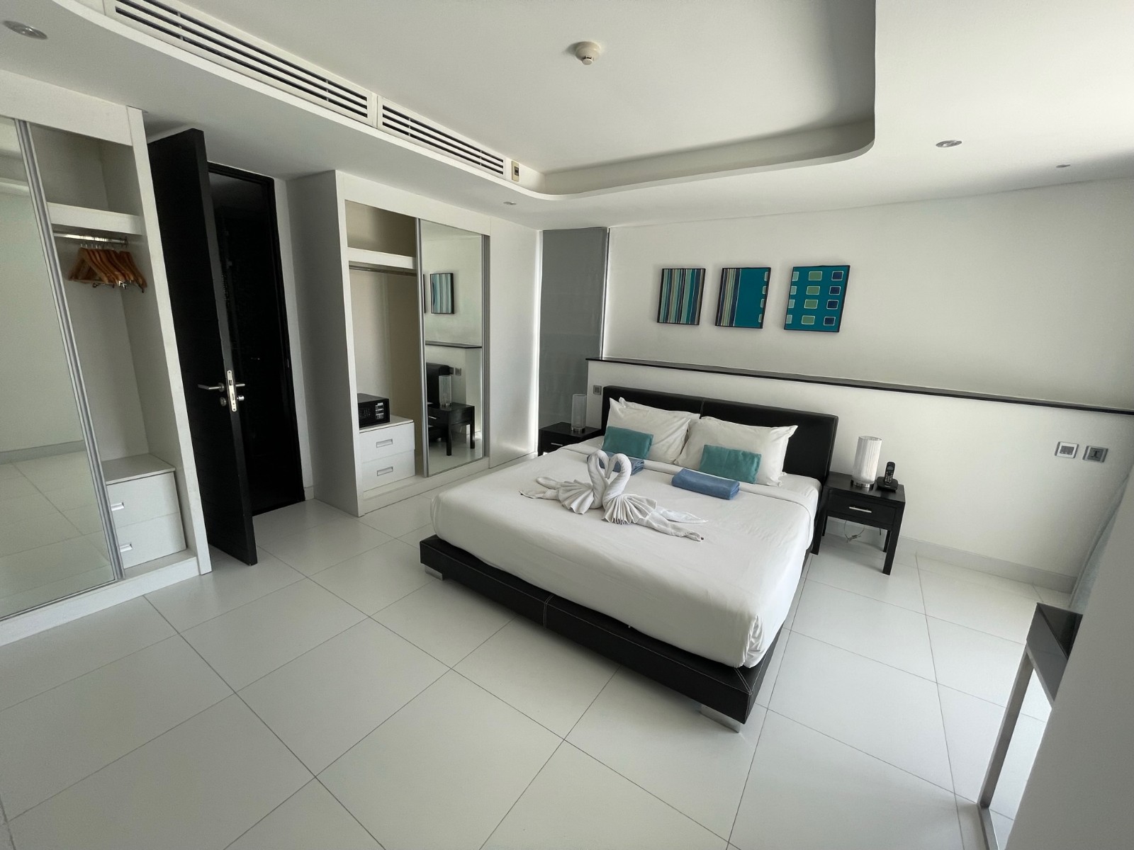 Luxury Full Sea View 1-Bedroom Condo for Sale in Twin Sands, Patong, Phuket - Photo 8