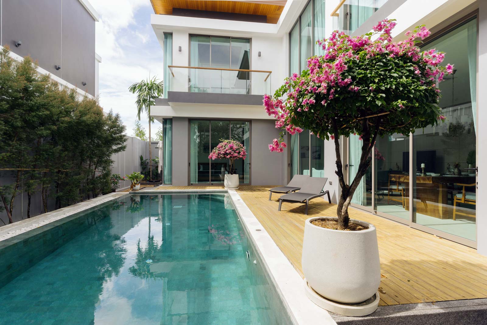 The Teak 3-Bedroom Resale Villa - Ready to move & 1-Year Financing Plan - Photo 3