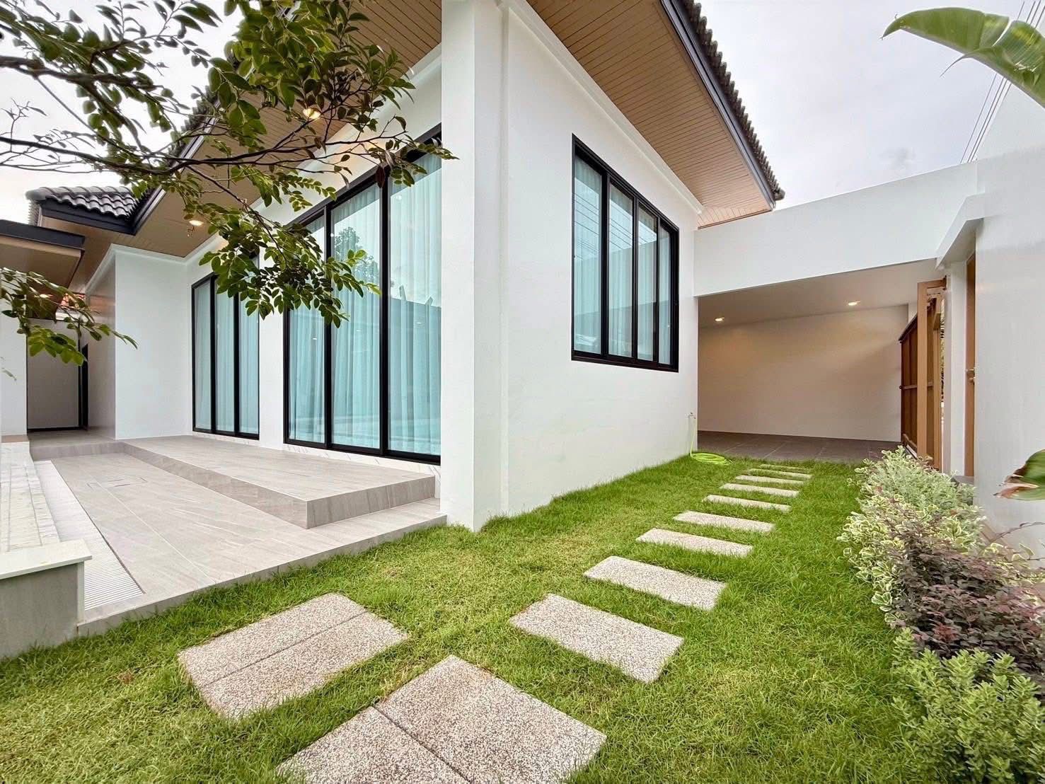 Ready to Move In Private Pool Kathu Villa for Sale - Near BIS - Photo 5