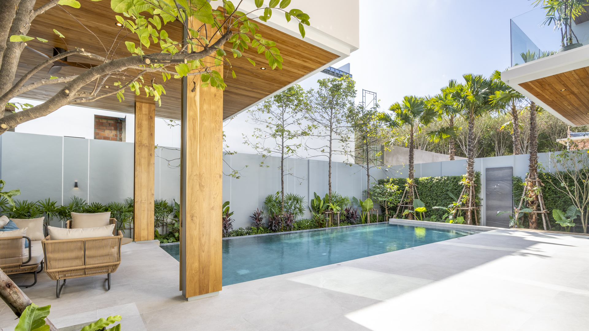 The Teak - Two-storey Layouts and Contemporary Tropical Architecture - Photo 6