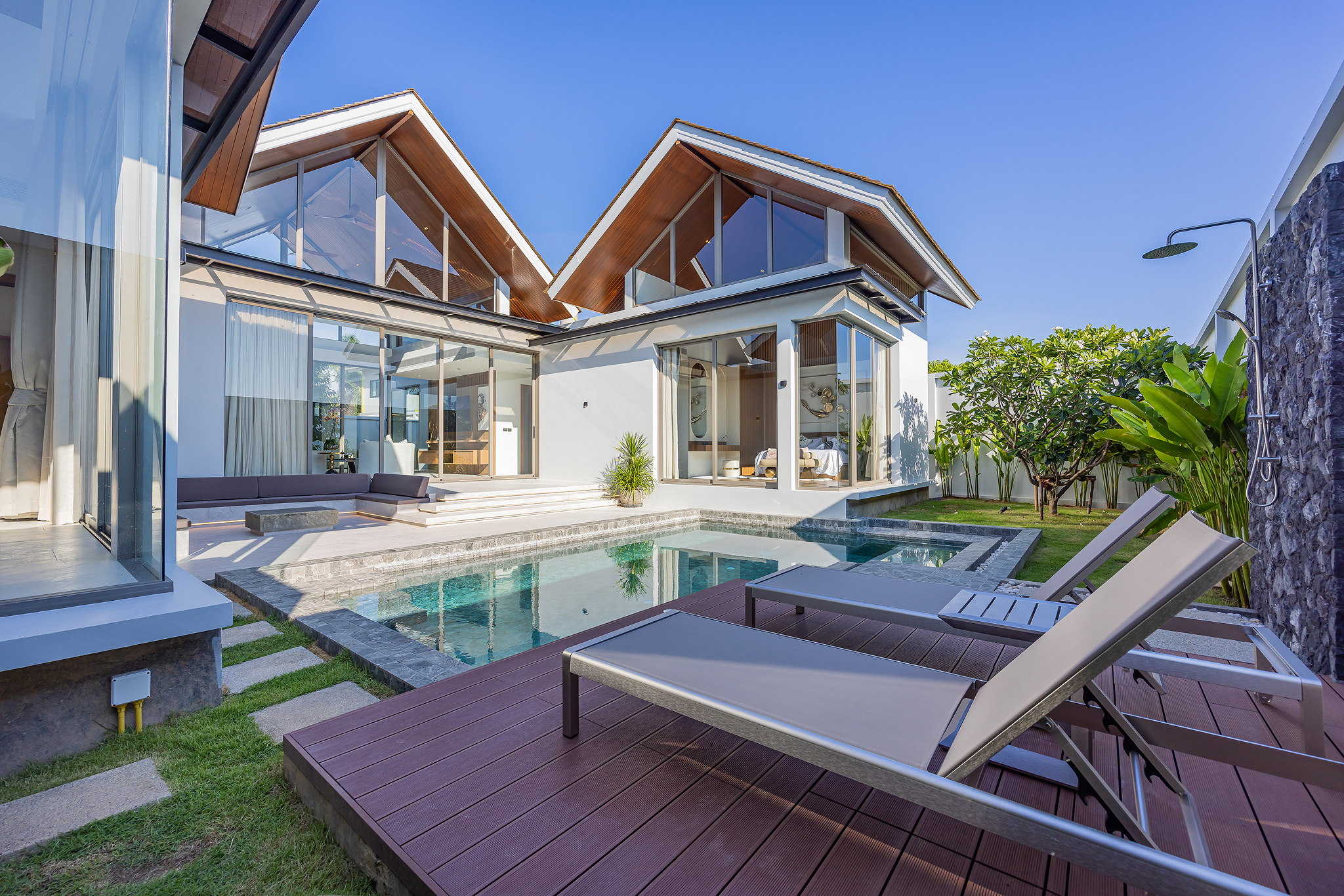 Grandma Villas - Thalang Villas for Sale with Modern Tropical Architecture - Photo 2