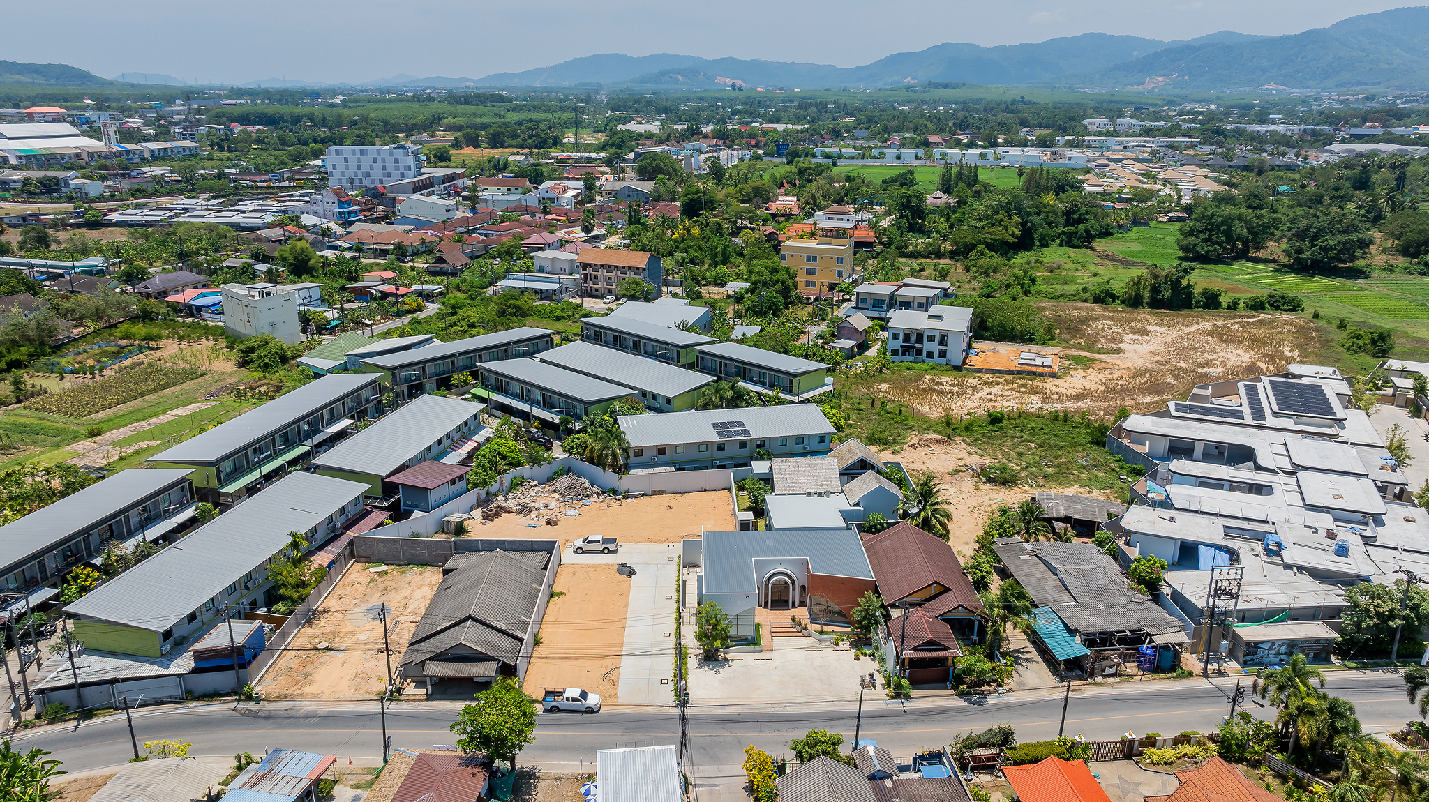 Grandma Villas - Thalang Villas for Sale with Modern Tropical Architecture - Photo 6