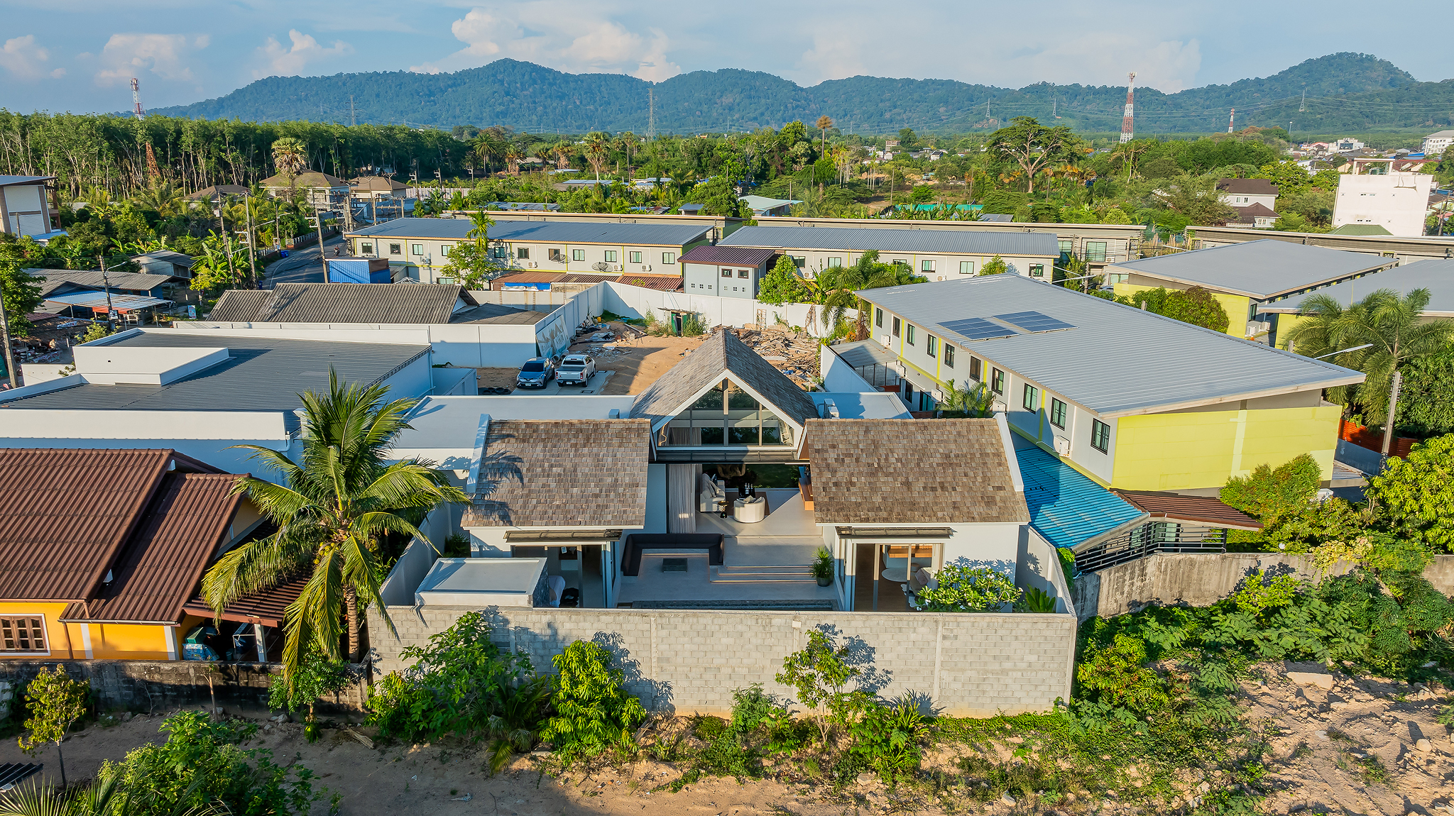Grandma Villas - Thalang Villas for Sale with Modern Tropical Architecture - Photo 8