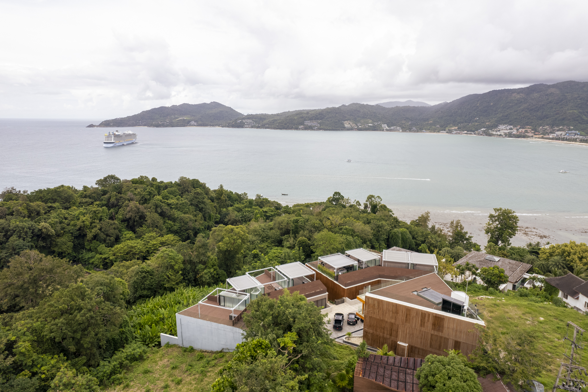 Bluepoint Luxury Condominium - Positioned on the Hillside at the Southern end of Patong - Photo 3