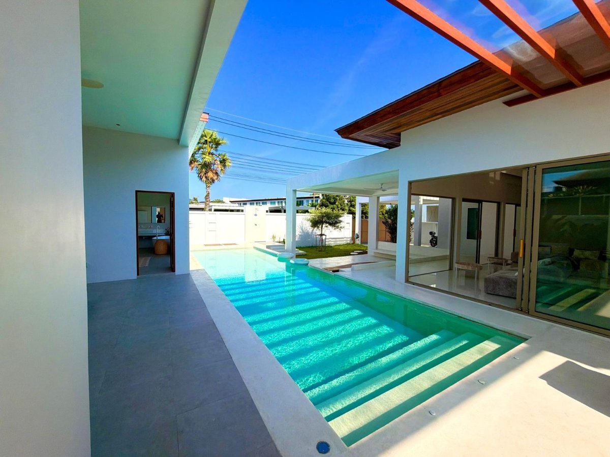 Interior view of Ready-to-move-in 4-Bedroom Ananda Lake View, Thalang Villa for Sale