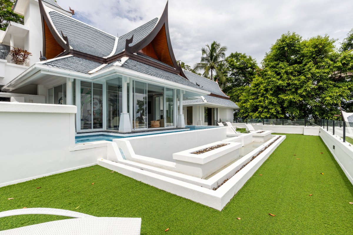 Interior view of 5 Bedroom Sea View Pool Villa for Sale at Baan Thai Surin Hill